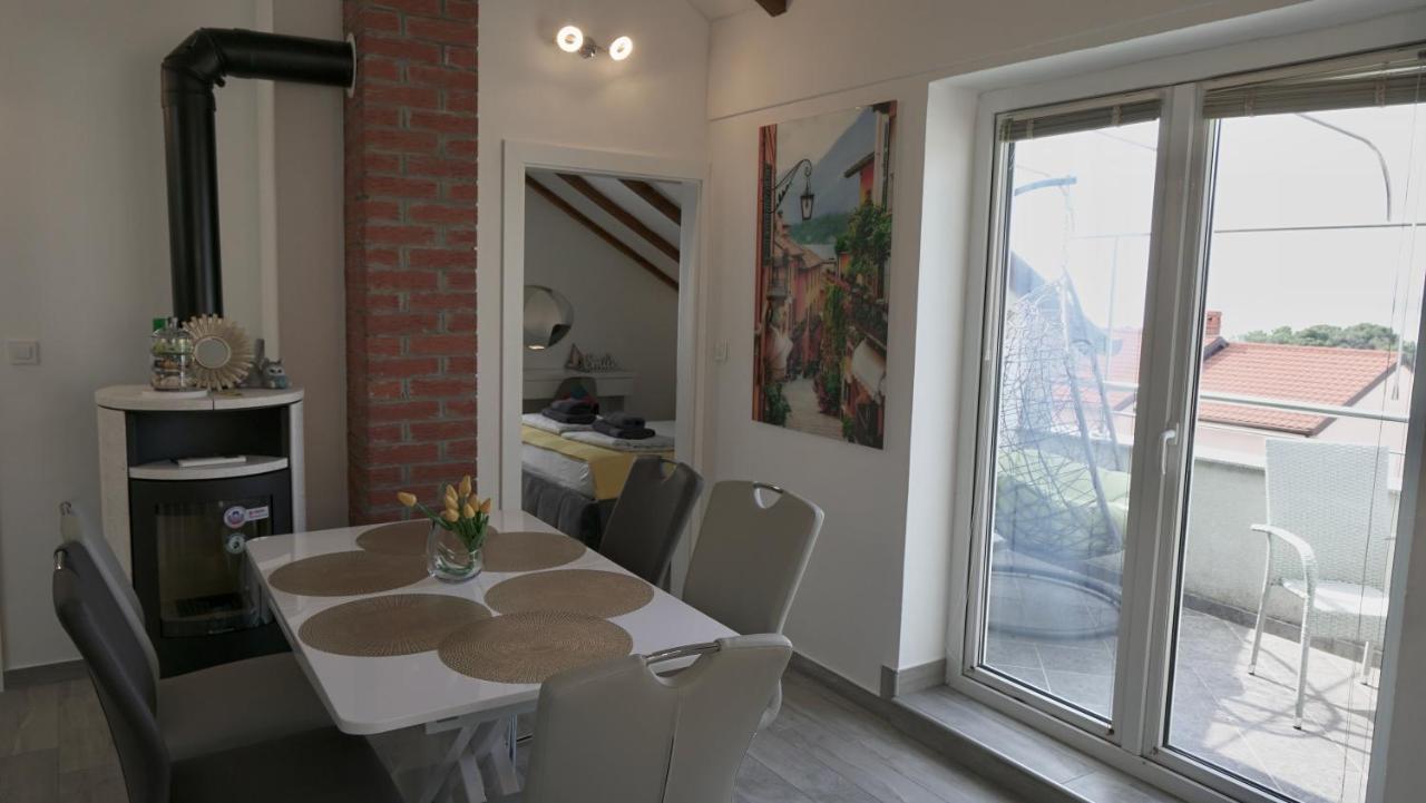 Apartments Bestak Krk Town Luaran gambar
