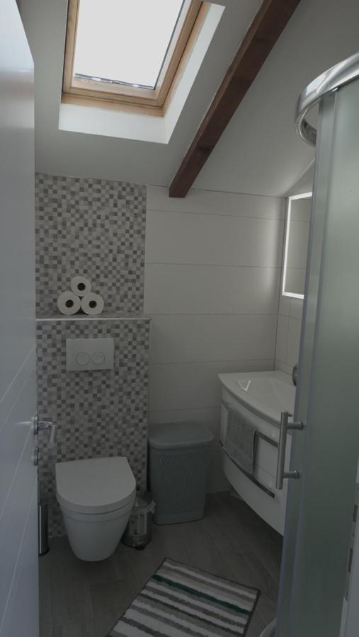 Apartments Bestak Krk Town Luaran gambar