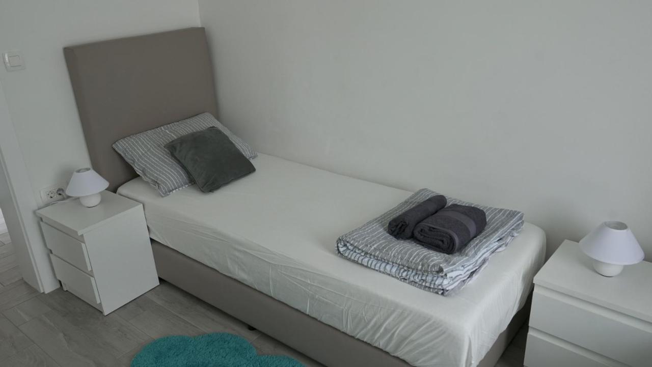 Apartments Bestak Krk Town Luaran gambar