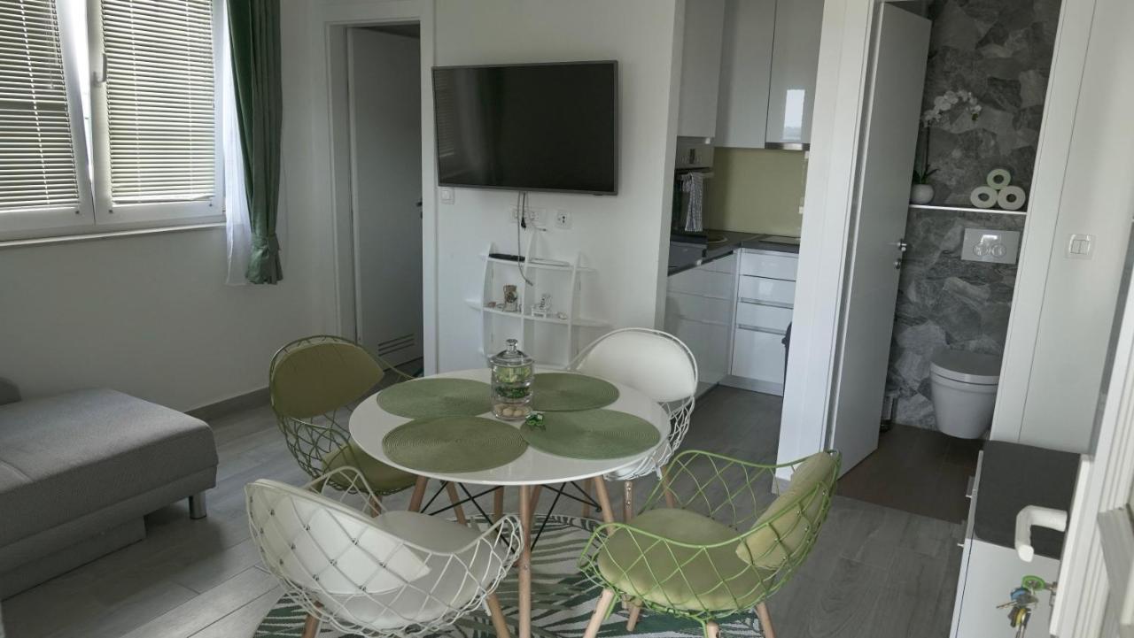Apartments Bestak Krk Town Luaran gambar