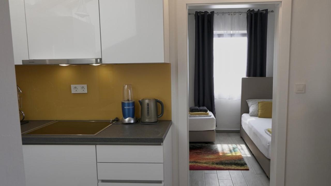 Apartments Bestak Krk Town Luaran gambar