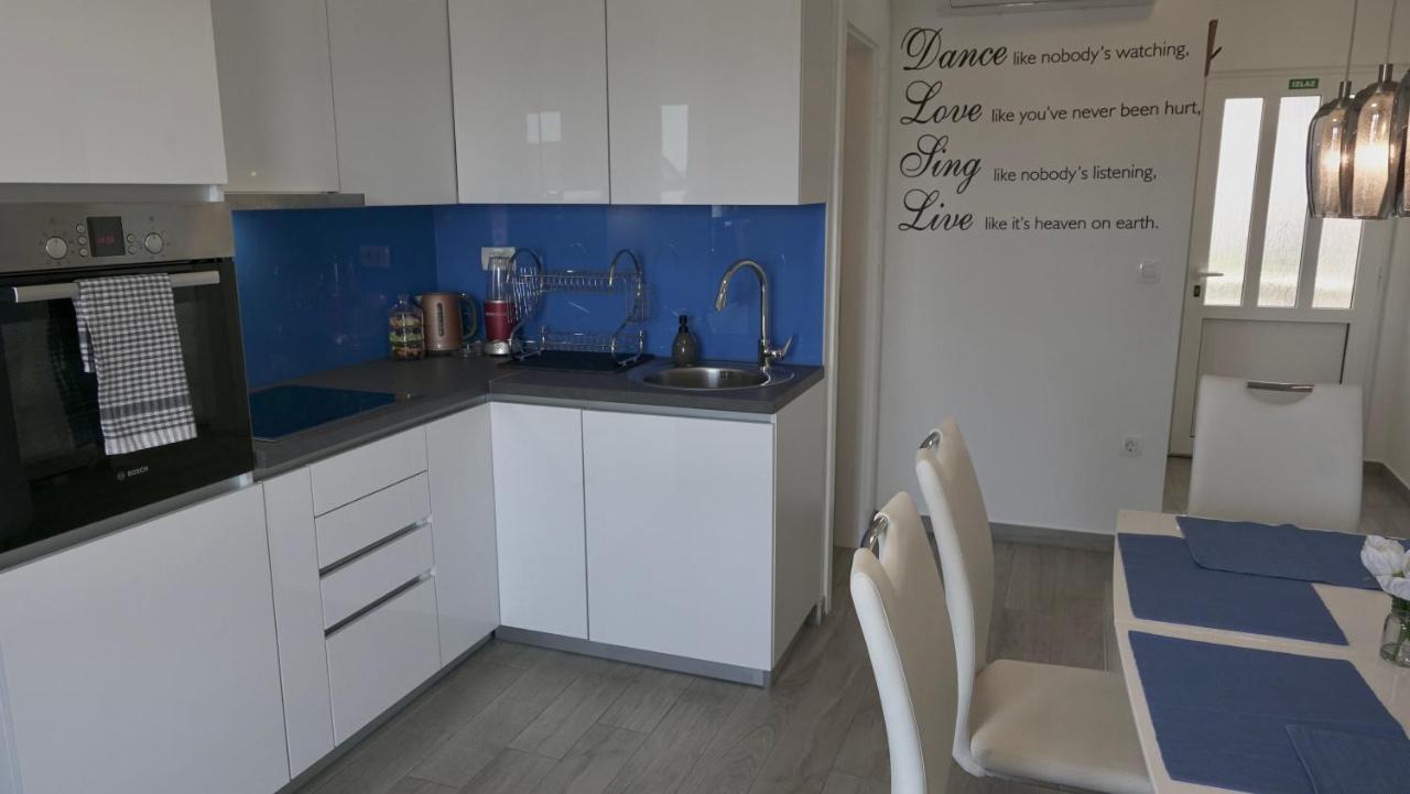 Apartments Bestak Krk Town Luaran gambar
